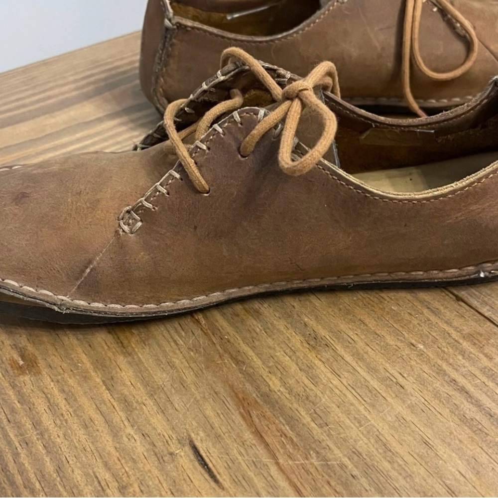 Super cool Clark’s Chukka Flats, size 10 - Picture 8 of 8